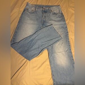 Women’s Levi 501s light wash